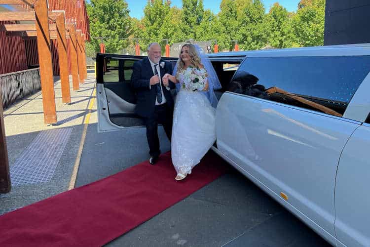 Bride limo wedding hire 2