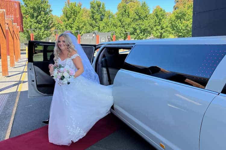 Wedding Limousine Settlers Run Golf & Country Club